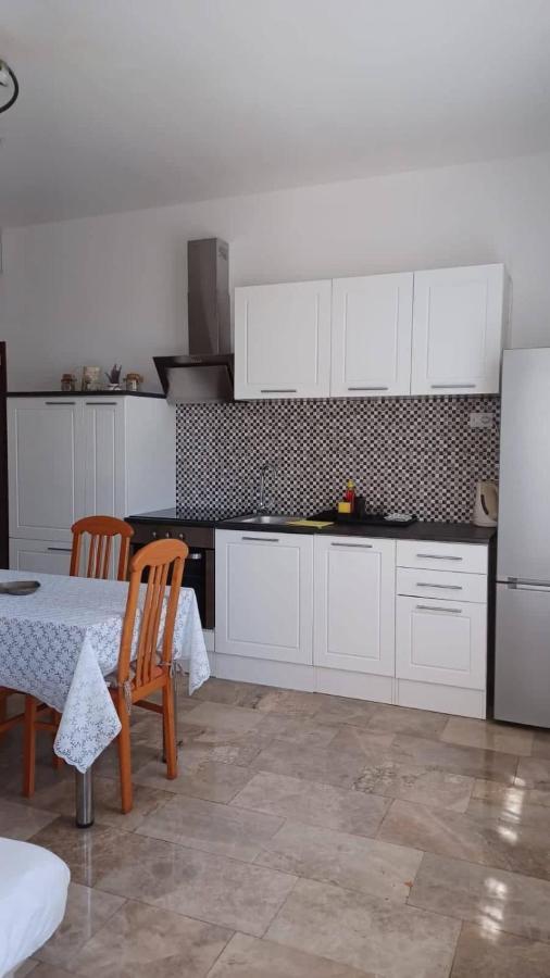 Apartment Senka Orebic Bagian luar foto