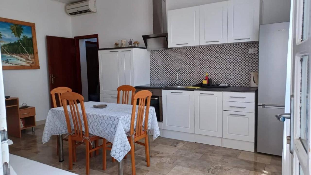 Apartment Senka Orebic Bagian luar foto