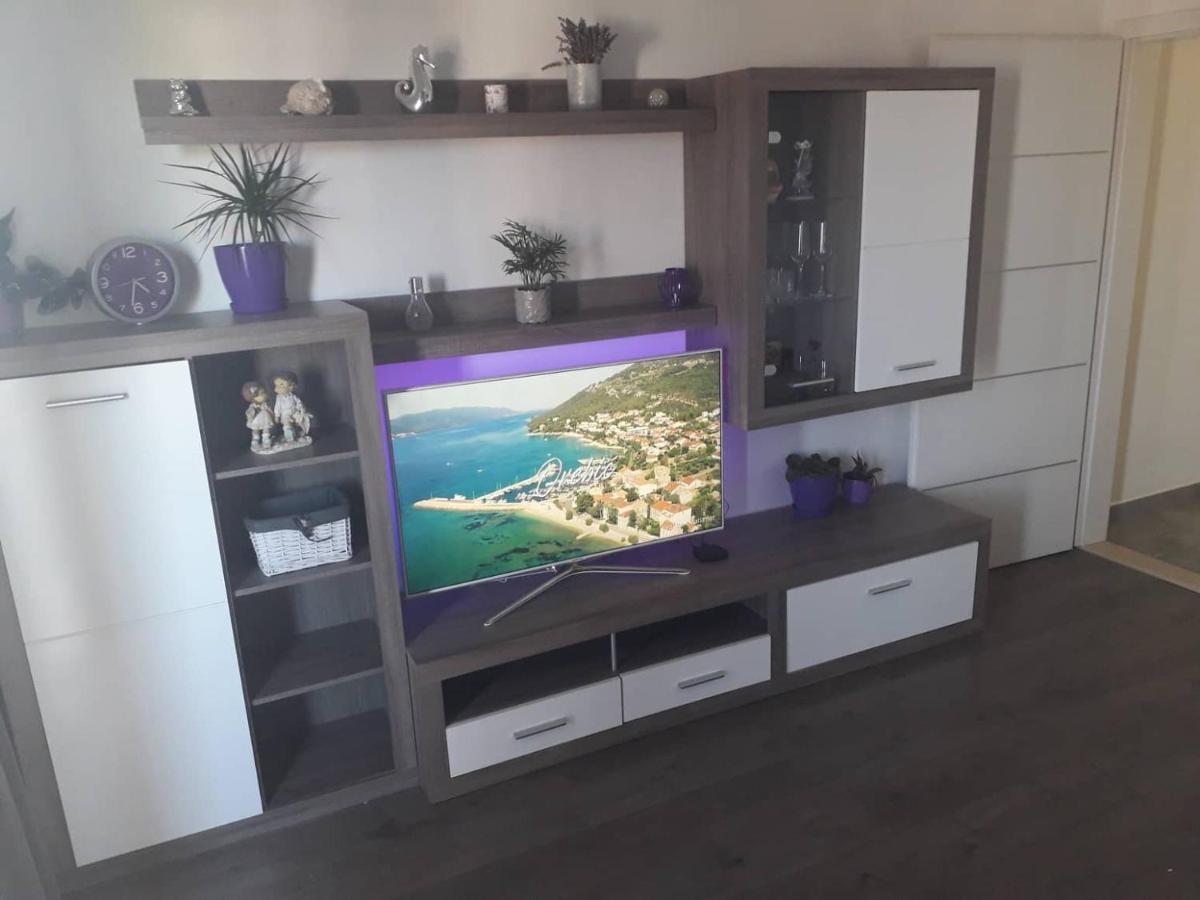 Apartment Senka Orebic Bagian luar foto