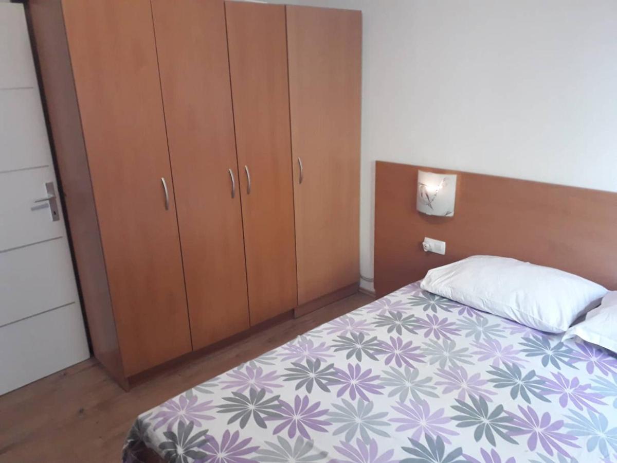 Apartment Senka Orebic Bagian luar foto