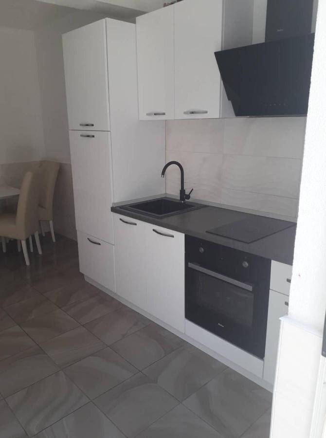 Apartment Senka Orebic Bagian luar foto
