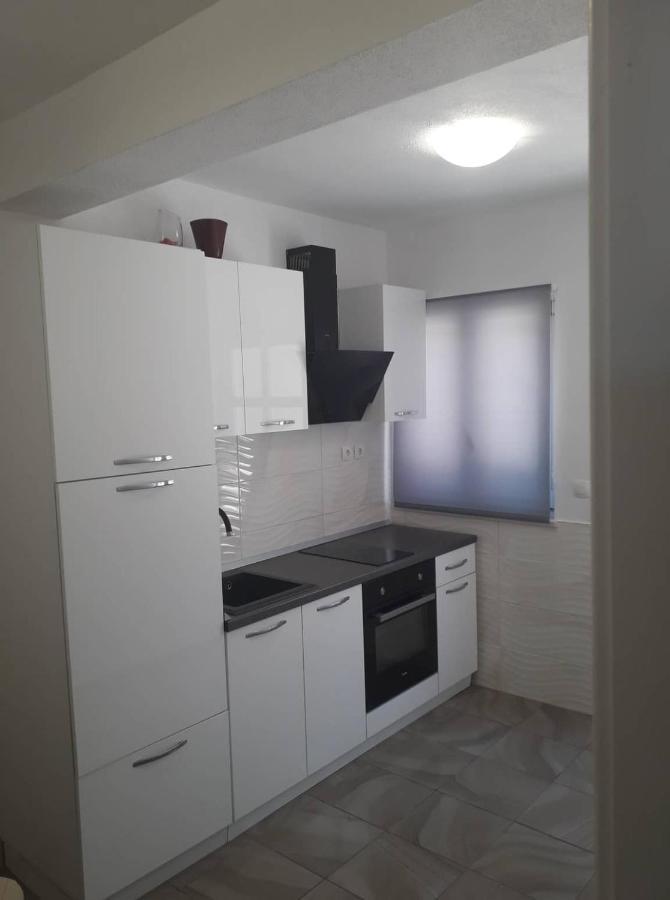 Apartment Senka Orebic Bagian luar foto